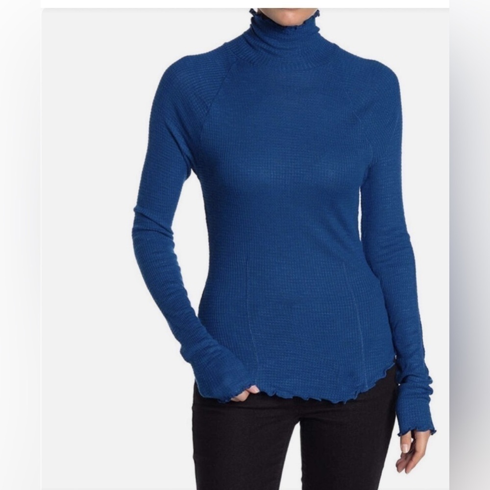 NWOT Free People, Skyline Waffle Top Thermal, Size Small in Navy